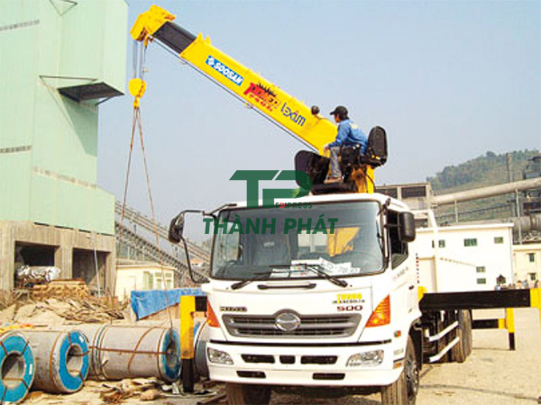 lưu ý sử dụng xe cẩu an toàn